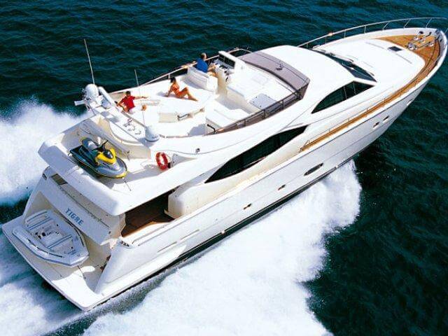 alugar iate privado topmic turismo